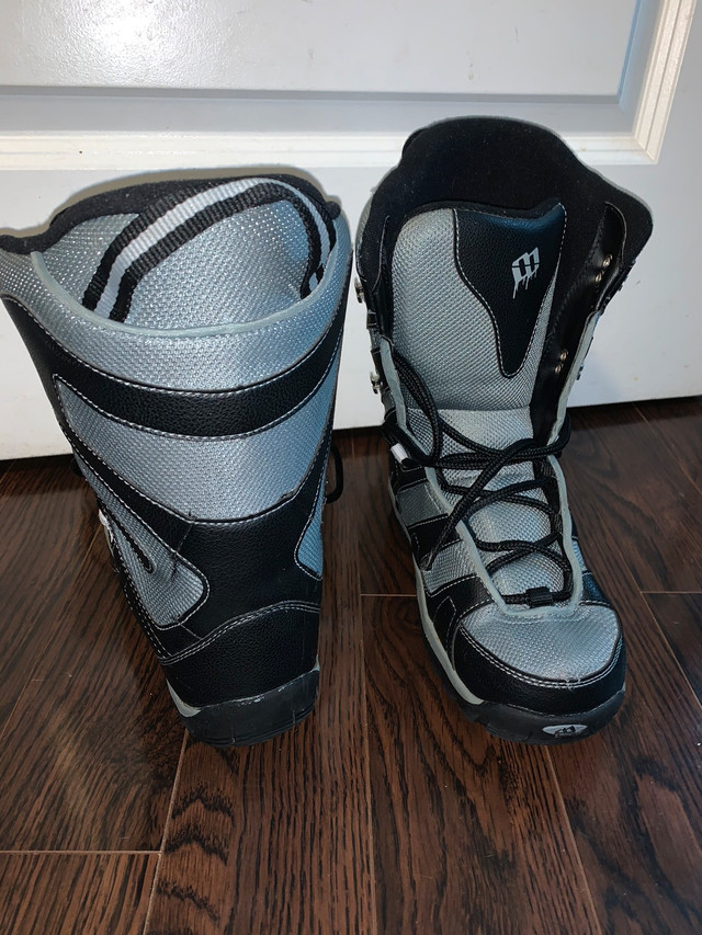 Morrow Slick Kids Snowboard Boot-Size:US 6/24Cm$39 in Other in Markham / York Region - Image 3