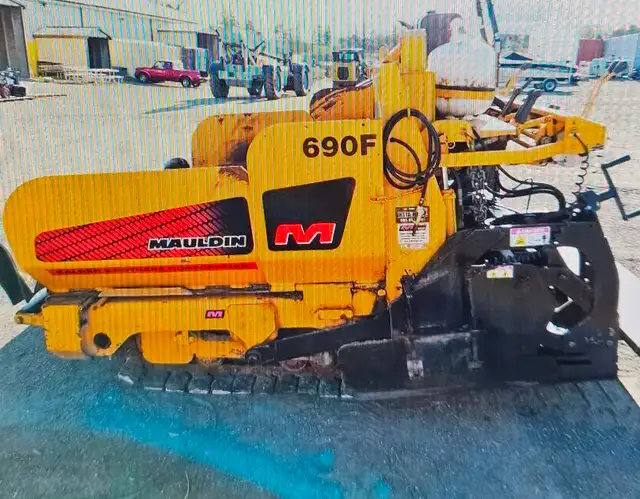 2005 MAULDIN 690F ASPHALT PAVER – FOR RENT