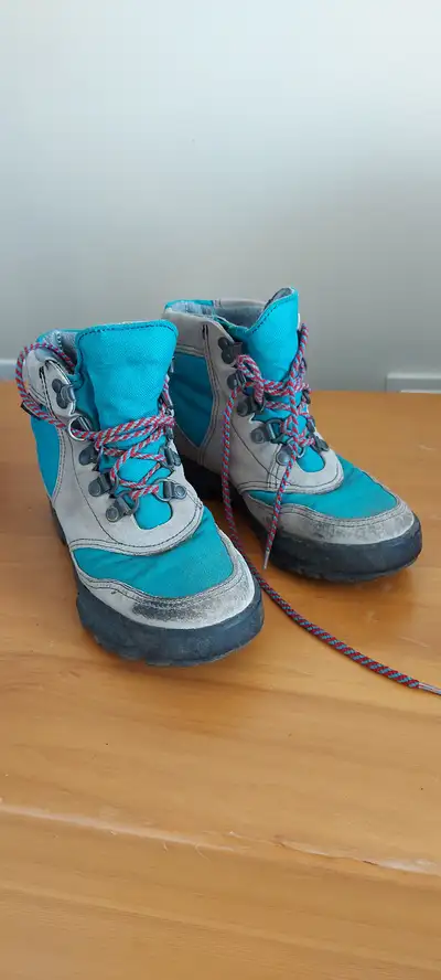Women's hiking boots, View more