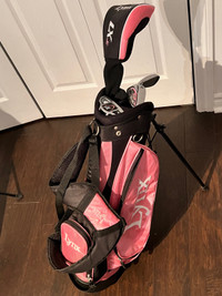 Lynx little girls kids golf set. 