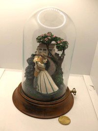  Gone with the wind, romance of Tara domed music box