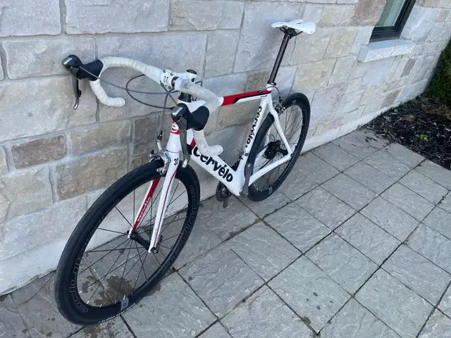58cm Cervelo S2 Road Bike in Road in Barrie - Image 3