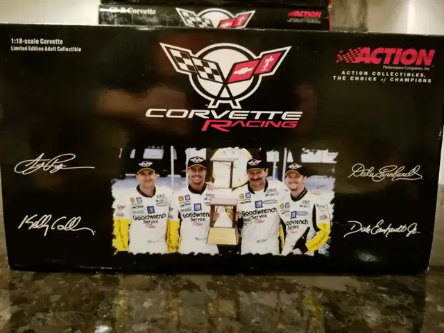 1:18 Diecast Action Chevrolet Corvette C5-R Dirty Gold in Arts & Collectibles in Markham / York Region - Image 10