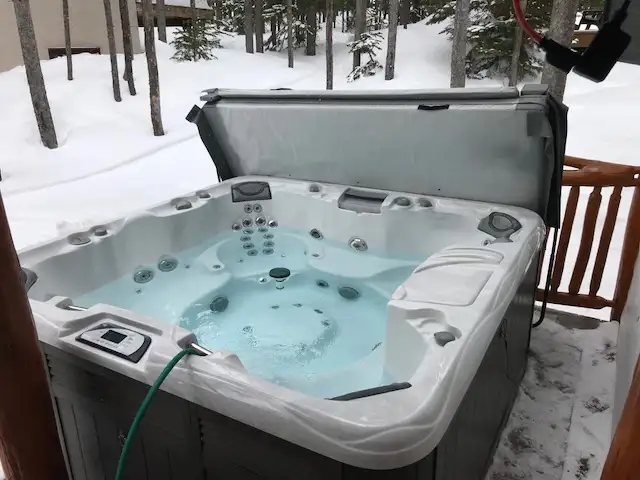 3 Bedroom walkout at Castle Mountain Resort for rent in Alberta in Canada - Image 11