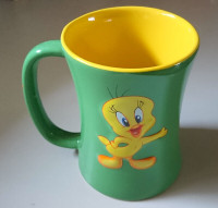 Vintage Warner Bros. Looney Tunes Tweety Bird Green Mug