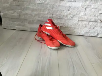 Soulier de foot salle rouge pour homme, View more