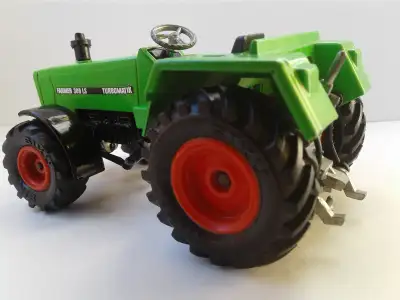 from private collection -SIKU Turbomatik Fendt Farmer 309 LS Vintage #2346 Made in Germany 1980s Siz...