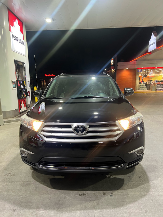 Toyota Highlander  in Cars & Trucks in City of Toronto - Image 2