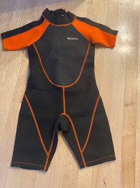 Wet suit sz 9-10 years