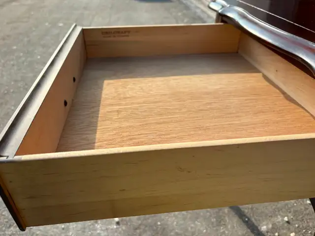 Single Solid Wood Side Table in Coffee Tables in Peterborough - Image 10