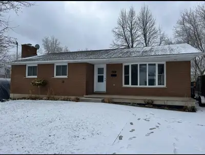 House for rent in Durham on dead end street, also rent to own. 3+1 bedrooms 2 bathrooms Big back yar...