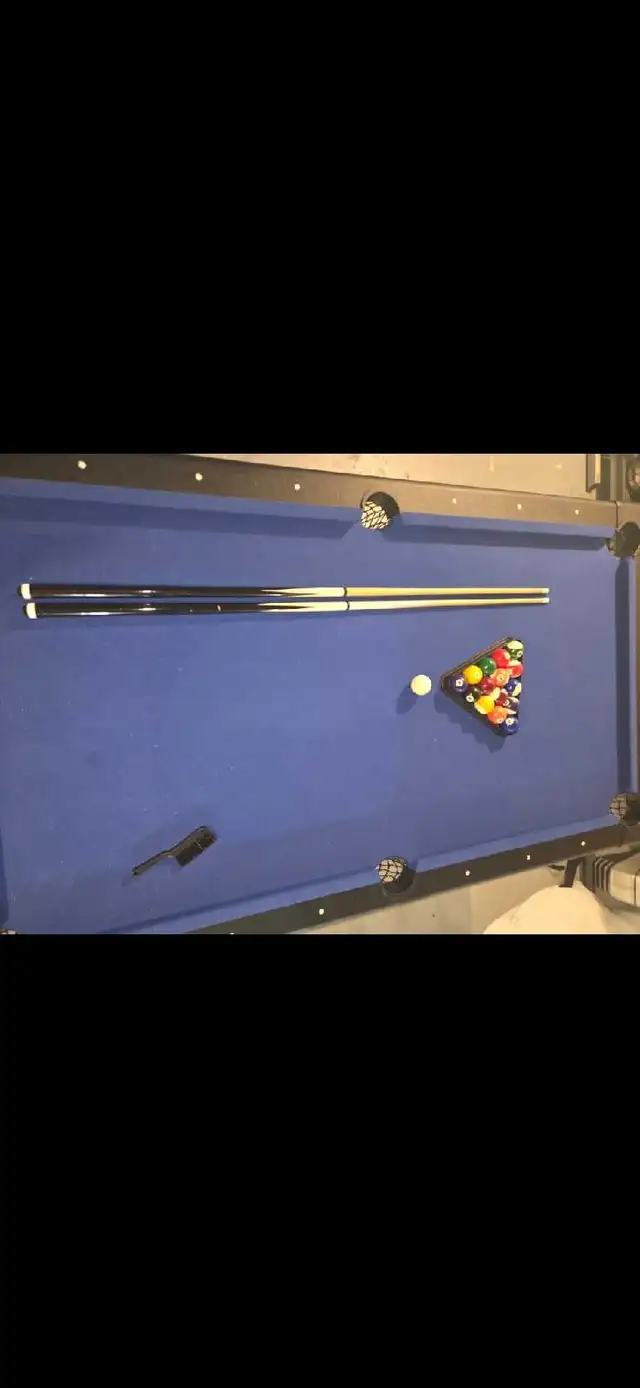 pool table 549769572600391681