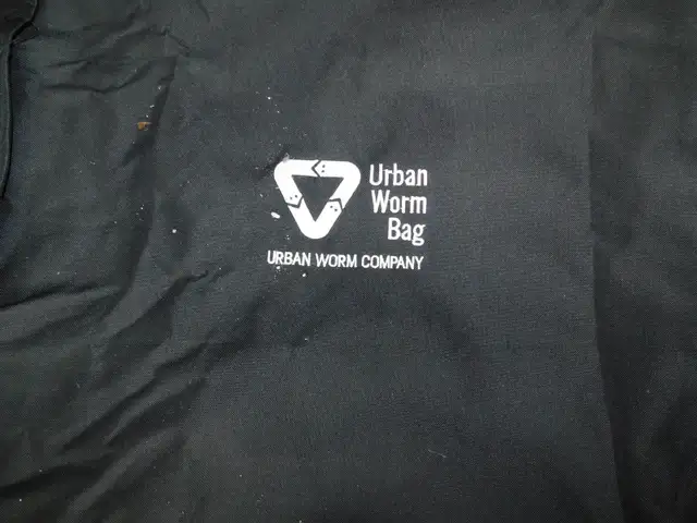 Worm Bin64148008957698121