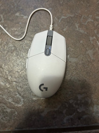 Logitech g203 LIGHTSYNC Gaming mouse White 20$