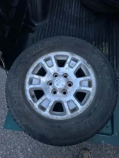 Selling my set of 17” gmc Sierra 6x139.7 wheels that were on my old vehicle but no longer need them...