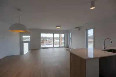 Bel appartement 5 1/2 Sherbrooke