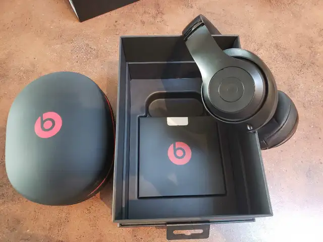 Beats Studio 3 Wireless headphones