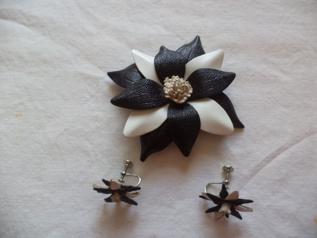 Vintage leather white and black Brooch & Earrings in Jewellery & Watches in Kawartha Lakes
