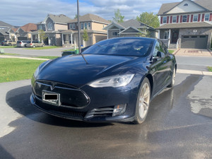 2015 Tesla Model S 85D