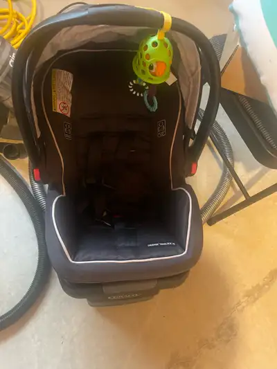 Graco SnugRide SnugLock 35, View more