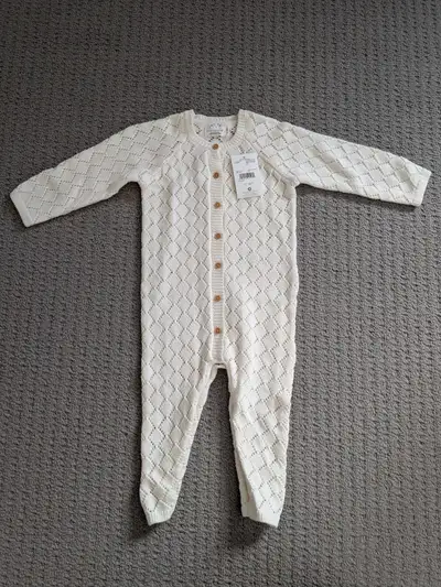 Brand NEW - Rise Little Earthling Romper - 12-18 Months, View more