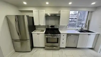 Gorgeous, newly renovated unit in the calm neighbourhood of Hamilton Westcliffe near Mohawk College,...