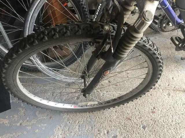 FS: CCM savage dual shock mountain bike; exercise and road bike in Road in Ottawa - Image 7