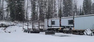 2020 Freflyt Hayrack 2020 freflyt hayrack. 10'6 solid bunks, rear lift moly and push block. Front an...