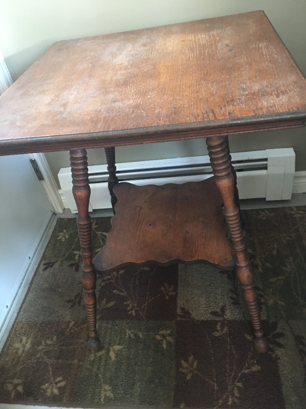 Vintage Oak Table in Other Tables in Bedford - Image 2