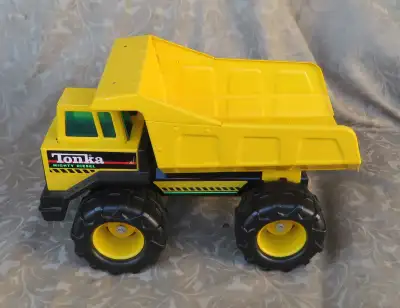 LARGE YELLOW TONKA MIGHTY DIESEL PRESSED STEEL DUMP TRUCK MINT, View more