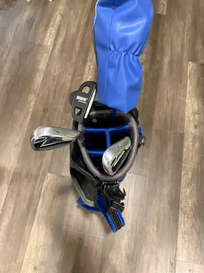 Junior Ages 6-8 Right Handed Golf Set, View more