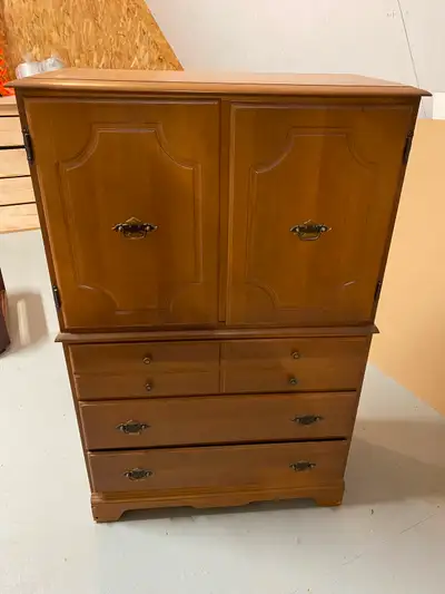 Commode à 3 tiroirs et espace de rangement, View more
