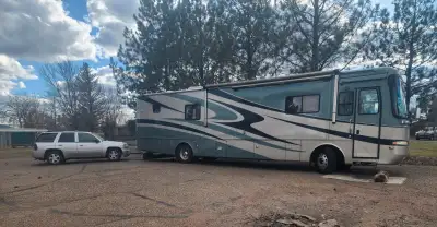Year 2006 DESCRIPTION Rare 40FT 2 bathroom model luxury diesel pusher in good condition with only 49...