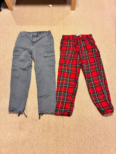 American eagle cargos 32x32 $20 Old navy plaid pj pants size medium $10 Pick up in Burlington Walker...