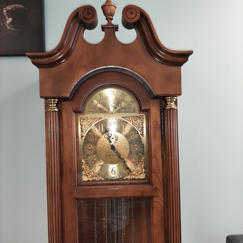 1987 Howard Miller Grandfather Clock Arts & Collectibles Victoria