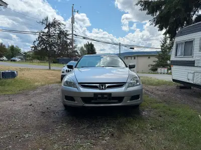 2006 Honda accord not perfect but a great runner. Fully loaded interior leather with no rips Power s...
