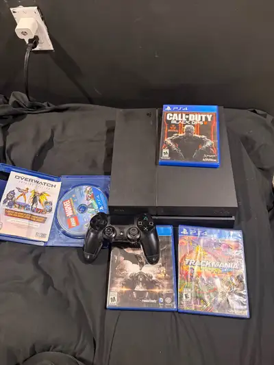 Ps4 with games et 5 jeux de video, View more