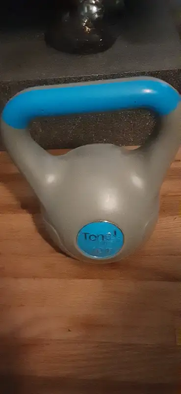 TONEL KETTLEBALL 10 LBS. $20, View more