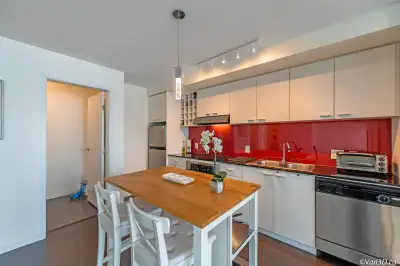 Room with Private Bath – No Setup Needed, Move In Ready