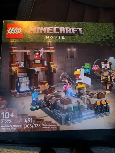 Minecraft movie lego set Selling because I bought for my son but he already has this set