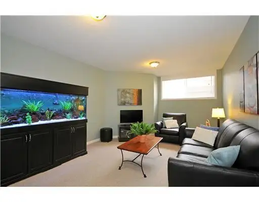 Beautiful 3-Bedroom, 2.5-Bathroom Home in Avalon, Orleans in Long Term Rentals in Ottawa - Image 8