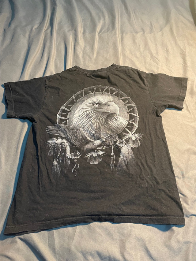 vintage eagle print t shirt in Other in St. Albert - Image 4