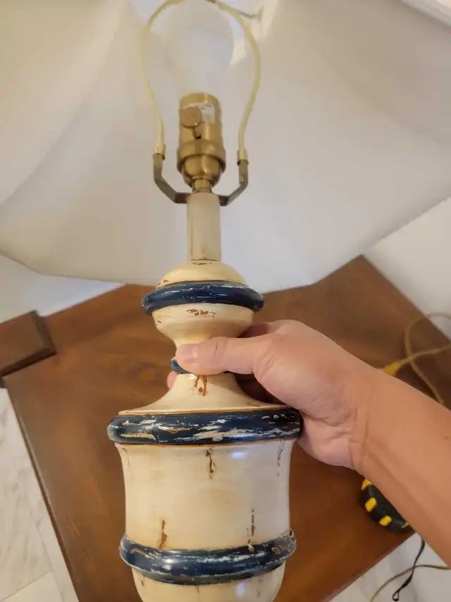 Oriental Accent  vintage table lamp in Indoor Lighting & Fans in Ottawa - Image 4