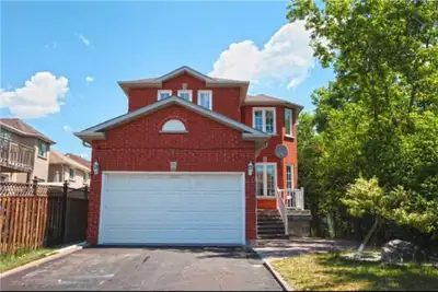 Beautiful 3 bedroom basement apartment in Queen and McLaughlin