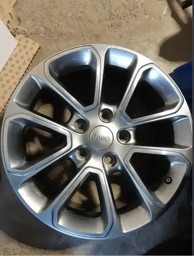 Jantes mags origine JEEP / Wrangler 17 pouces avec TPMS Bolt pattern 5x127 En option pneus hiver TOY...