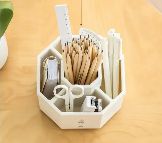 Rotating Desktop Organizer for Stationery Pens and Cosmetics in Storage & Organization in Oakville / Halton Region - Image 4