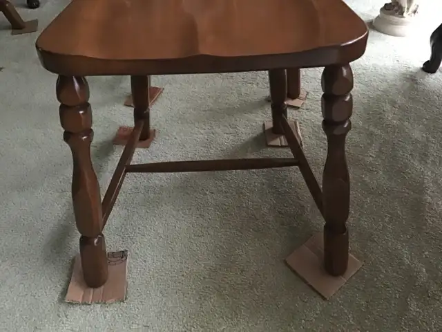 KNECHTEL MAPLE SOLID TABLE, CHAIRS , EXTRA LEAF. 745 in Dining Tables & Sets in Calgary - Image 4