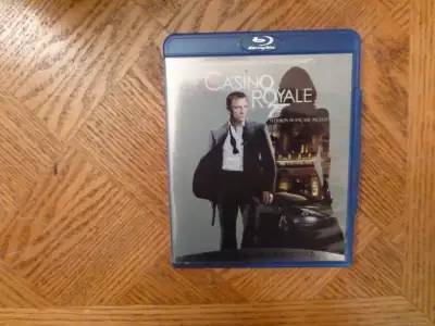 James Bond Casino Royale Blu-Ray mint $3.00 Widescreen