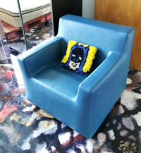 Space Age blue arm chair - comfy!