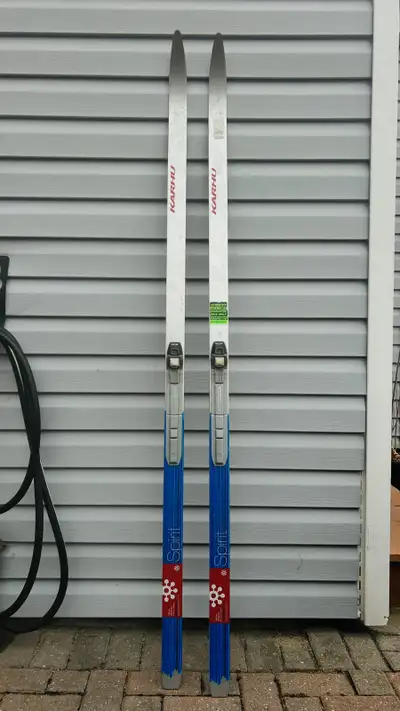 I'm offering Karhu cross country skis, perfect for classic Nordic skiing. They have a lifetime warra...